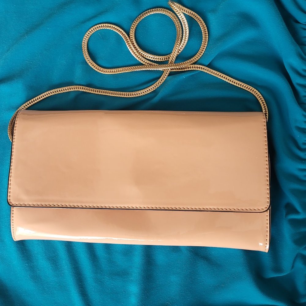 EUC Aldo nude clutch with detachable goldtone chain